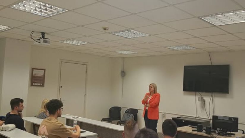 Oμιλία Μαριαλένας Λημναίου